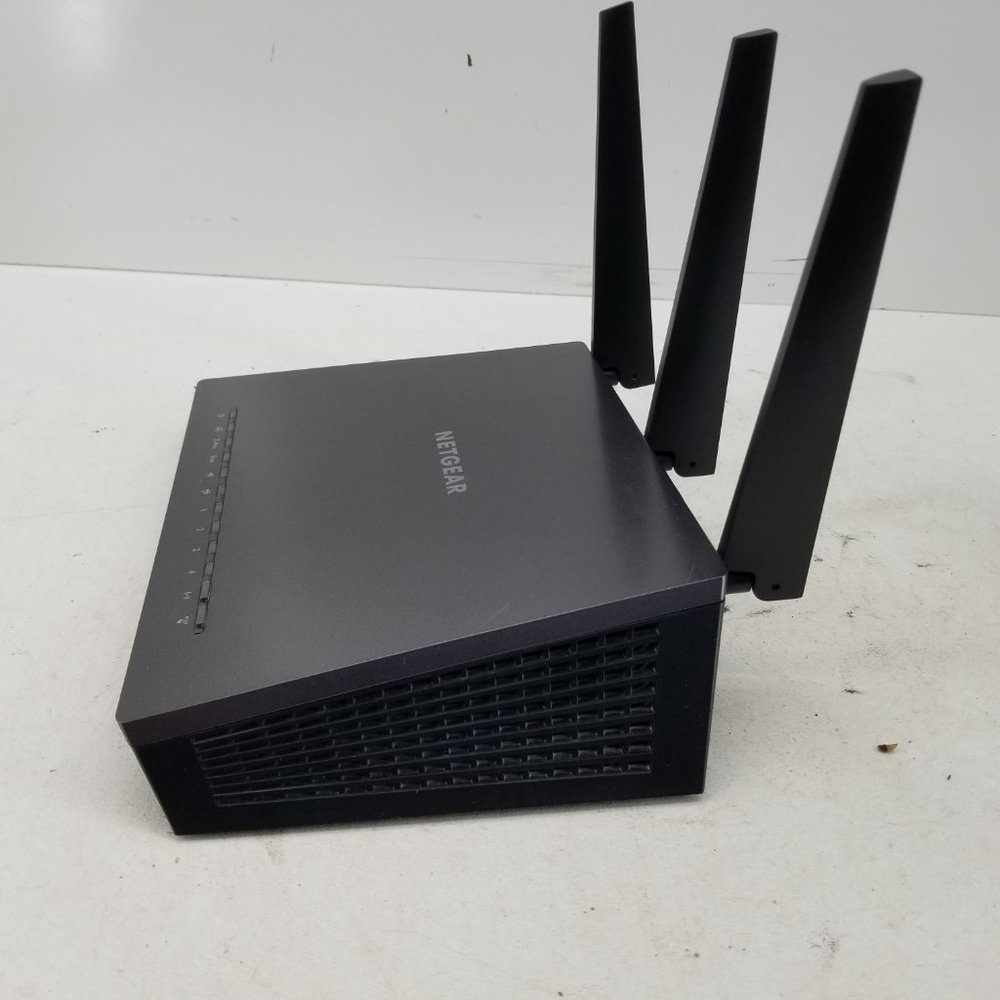 Netgear Nighthawk AC1900 Smart WiFi Router Model R7000 Black Super Fast Gaming - Picture 4 of 7